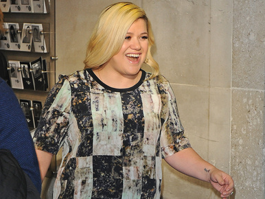 Kelly Clarkson úgy meghízott, hogy rá sem lehet ismerni