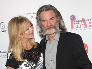 Tuti, hogy Kurt Russell bajsza világuralomra fog törni
