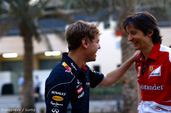 Vettel és Massimo Rivola, a sportigazgató pár éve