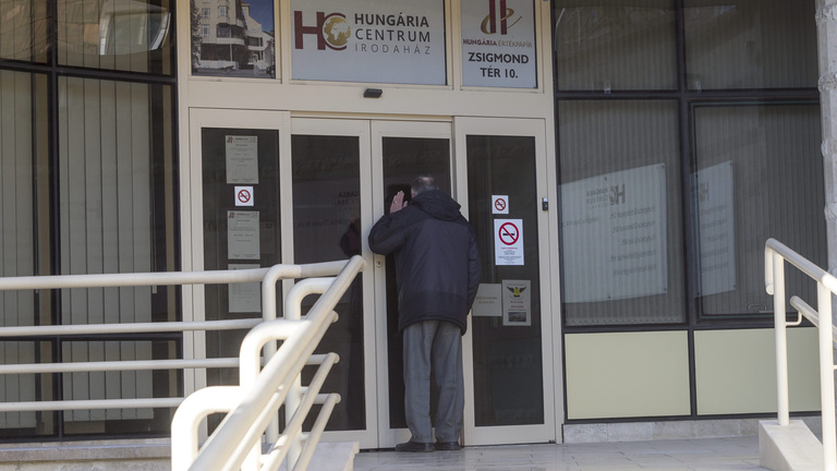 &Iacute;gy veszett oda egy halom k&ouml;zp&eacute;nz a bebukott br&oacute;kerc&eacute;gn&eacute;l