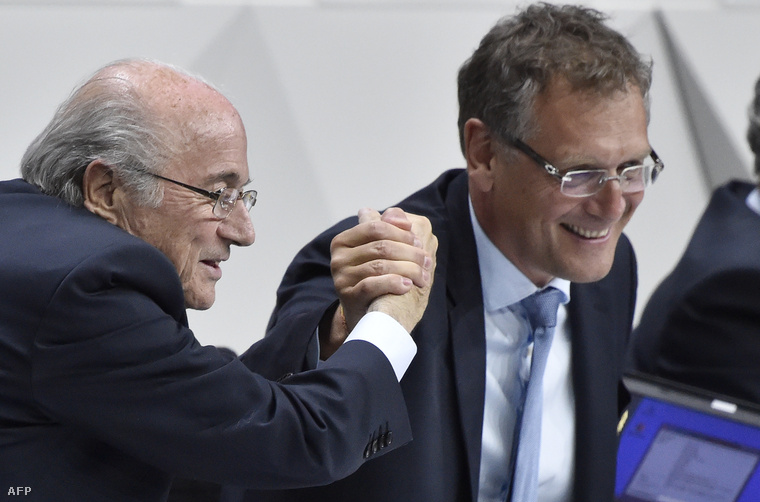 Sepp Blatter és Valcke a FIFA 2015-ös kongresszusán