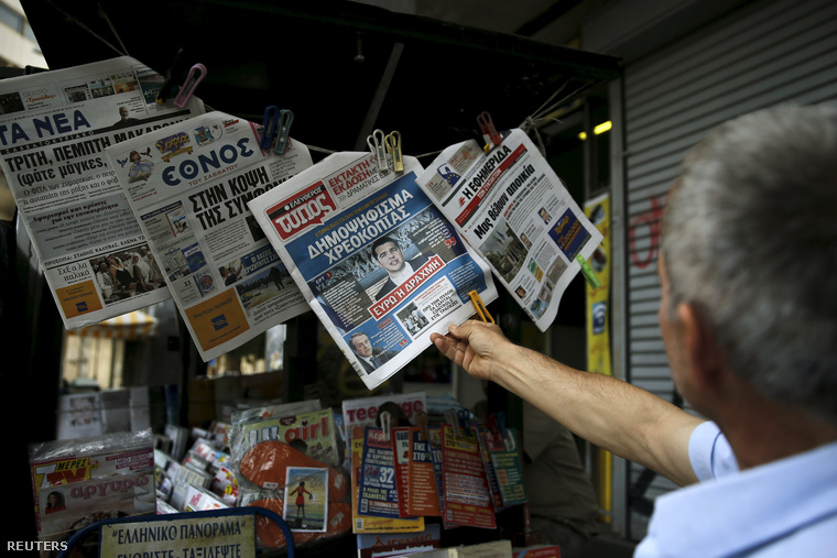 Alekszisz Ciprasz miniszterelnök bejelentése a népszavazásról a szombat reggeli újságok címlapján
