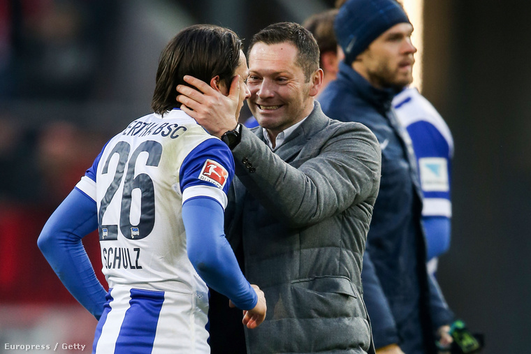 Dárdai és Nico Schulz ünnepel az FSV Mainz-Hertha BSC mérkőzés után, 2015. február 7-én.