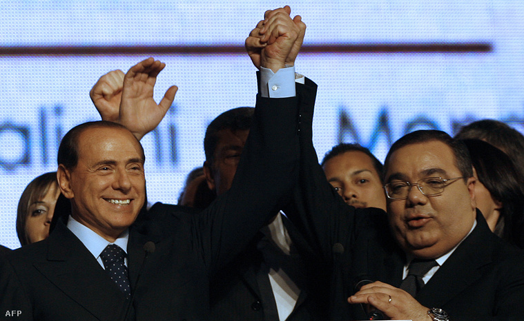 Silvio Berlusconi és Sergio De Gregori Nápolyban, 2008. január 25-én.