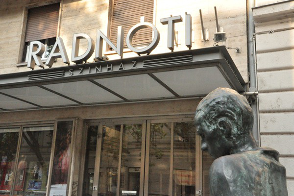 Radnóti Miklós Színház