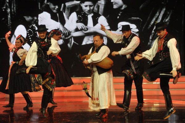 Fölszállott a páva 2014 - MTVA