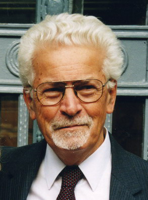 Dr. Vikár László