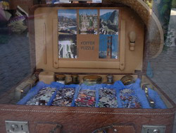 Bőrönd puzzle