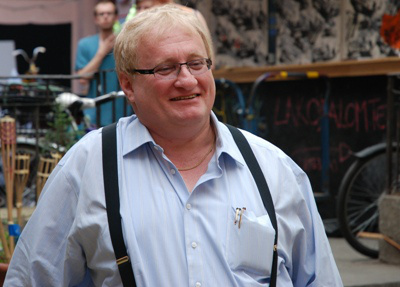 Tuvia Tenenbom a Tűzraktérben