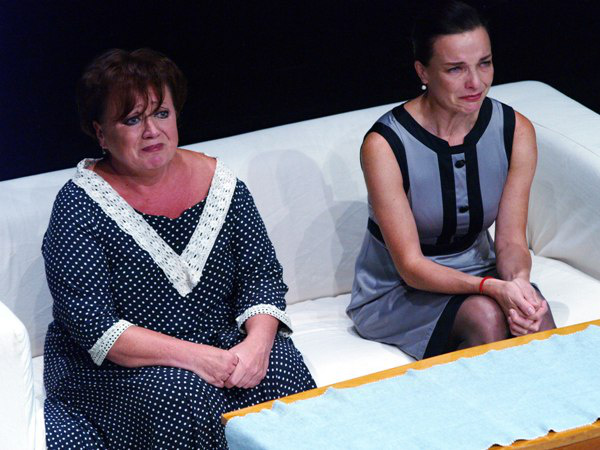 Tiszta vicc - Csákányi Eszter, Kováts Adél (Sanyi és Aranka Színház - fotó: SzoFi)