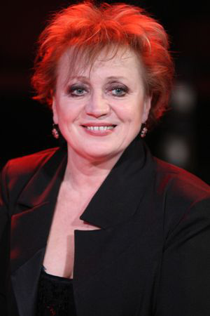 Csákányi Eszter