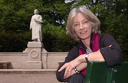 dr. Nike Wagner