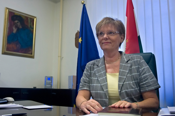 dr. Hoffmann Rózsa