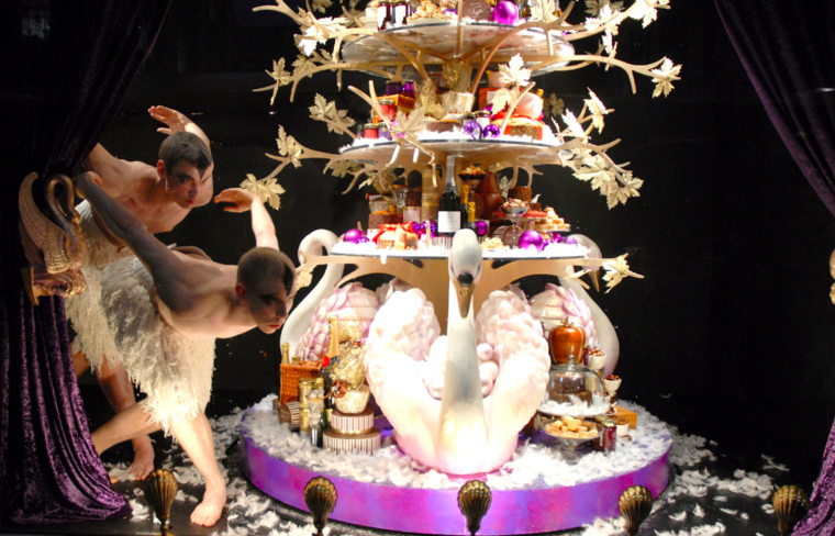 A hattyúk tava - Fortnum and Mason, 2009