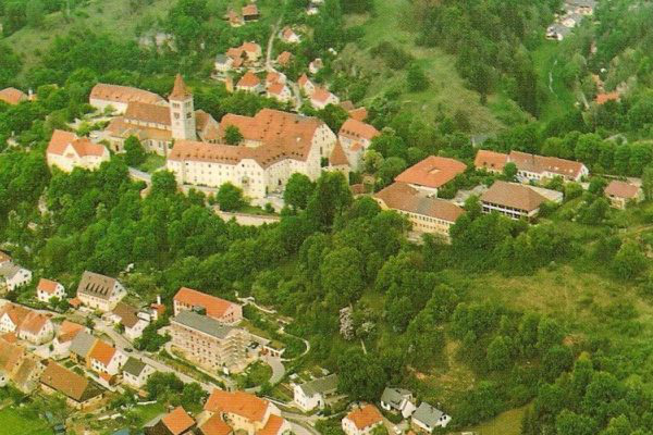 Burg Kastl Magyar Gimnázium