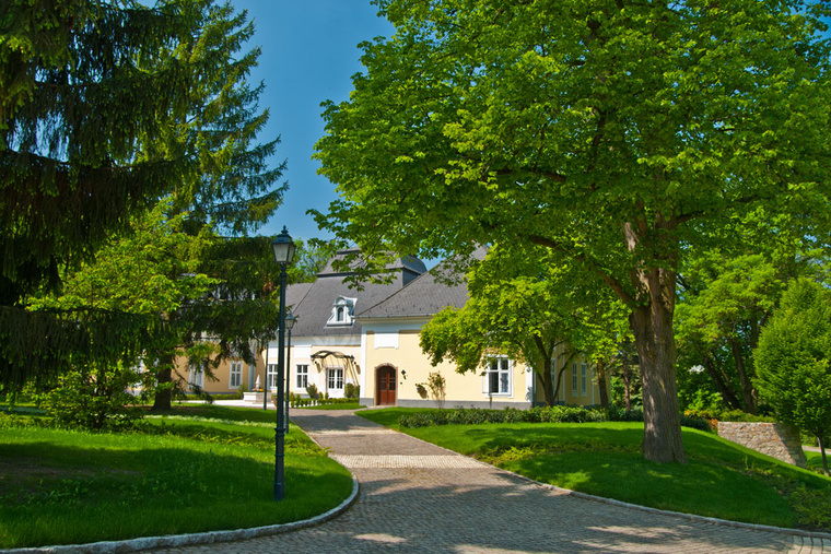 Alsópetény, Prónay-kastély