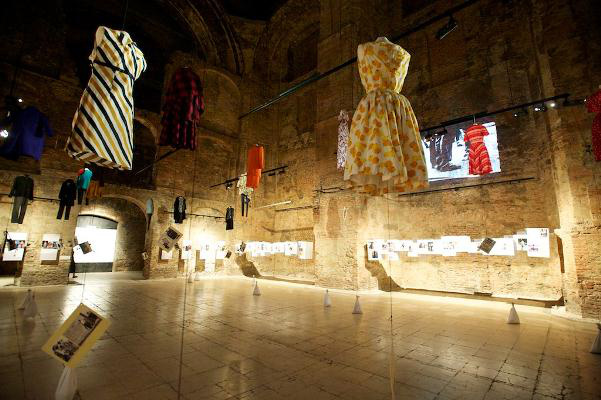 Kiscelli Múzeum: Street Fashion - Utcai divat egykor és ma