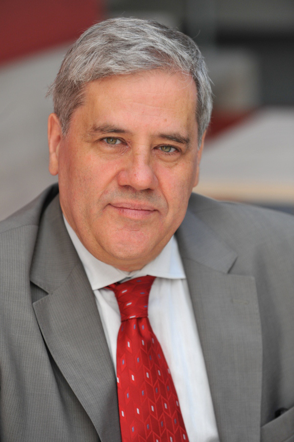 dr. Batta András