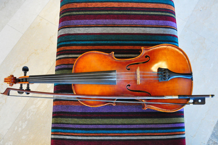 Kelemen László háromhúros népi brácsája - Violin-kulcs sajtóbeszélgetés a Müpa Üvegteremben 2012.11.14-én