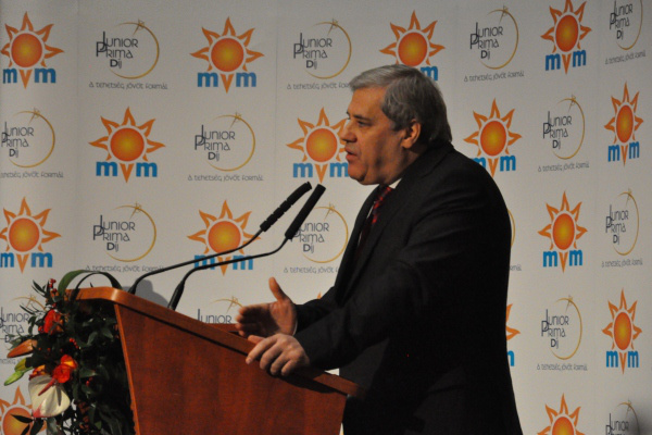 Batta András méltatja a tehetségeket - 2012-es zenei Junior Prima-díjak