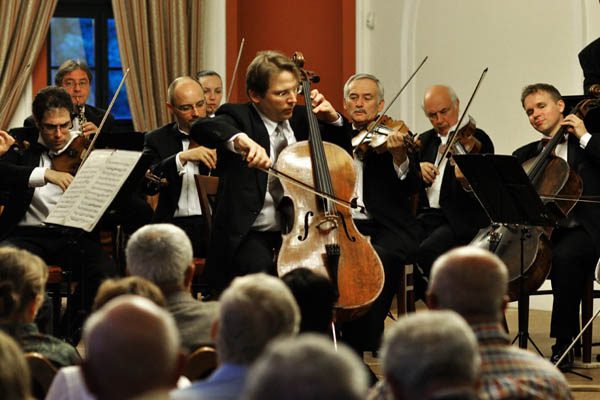 Plein Air koncertek I. Az 50 éves Liszt Ferenc Kamarazenekarral és Somodari Péterrel