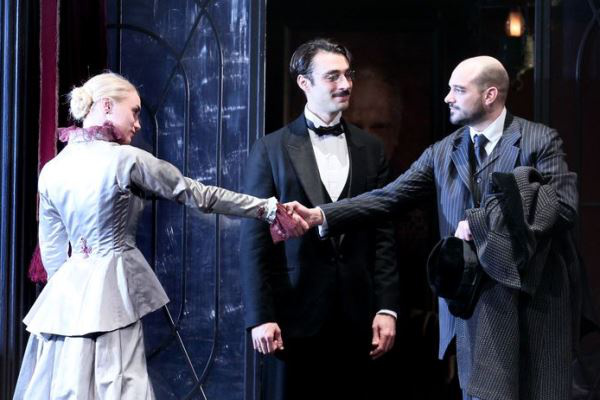 Petrik Andrea, Adorjáni Bálint és Pál András a Hedda Gabler c. előadásban