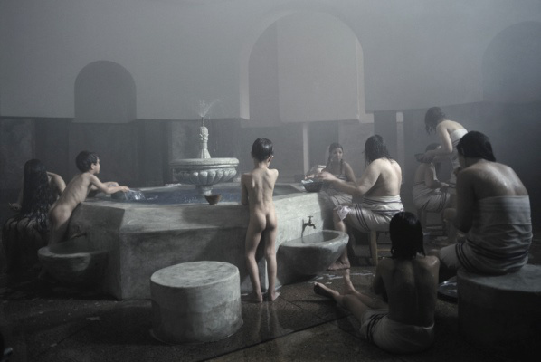 Zarin (2005) filmrészlet - Copyright Shirin Neshat - A művész és a Gladstone Gallery (New York, Brüsszel) engedélyével