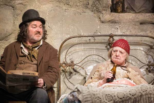 Pat Shortt és June Watson A kripliben