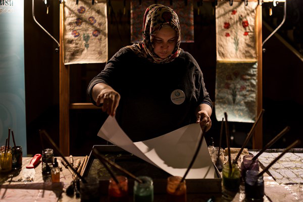 Múzeumok éjszakája 2014 - Ebru (papirmárványozás) bemutató a Török Kulturális Központban