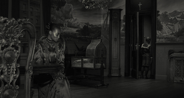 Erwin Olaf: Az anya (Alkonyat sorozat, 2009, lambda print, C Erwin Olaf , Galerie Wagner + Partner, Berlin jóvoltából)