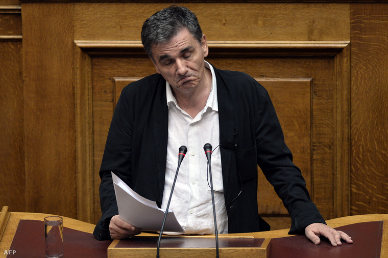 A görög pénzügyminiszter a hajnali vitán
