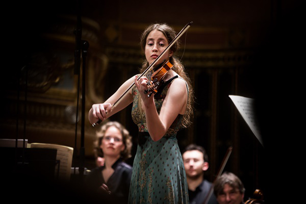 Vilde Frang és az Amsterdam Sinfonietta