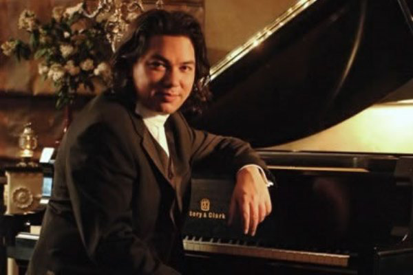 Emre Elivar