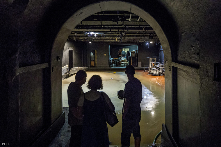 A Katona József Színház Kamra stúdióját is elöntötte a pincébe bezúduló szennyvíz