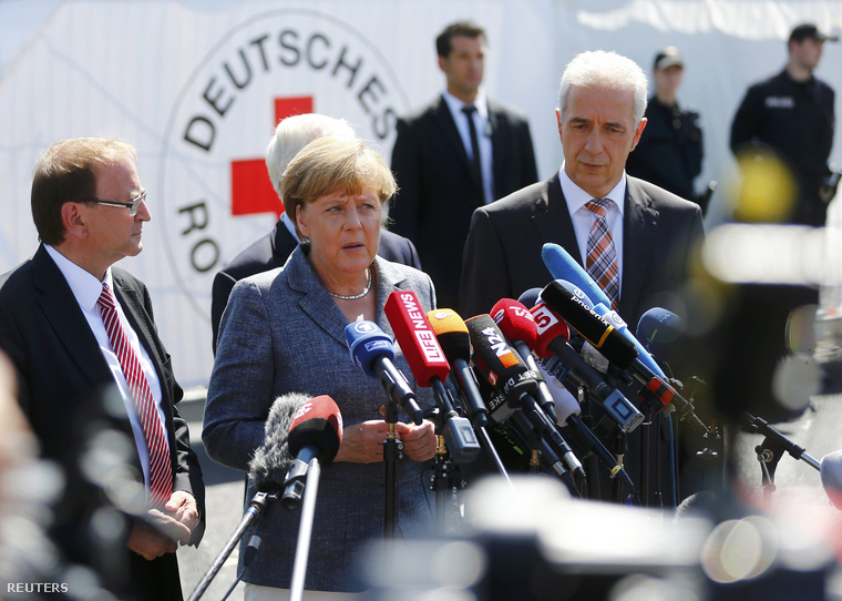 Angela Merkel a hedenaui menekülttábor megtekintése után tartott sajtótájékoztatót.