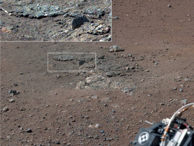 A Mars-járó landolása nyomán felszínre került kőzeteket tanulmányozta először a Curiosity.