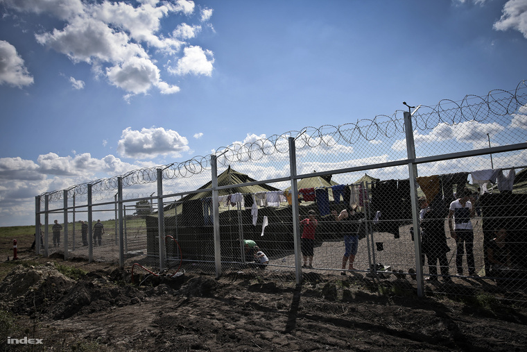 A röszkei menekülttábor