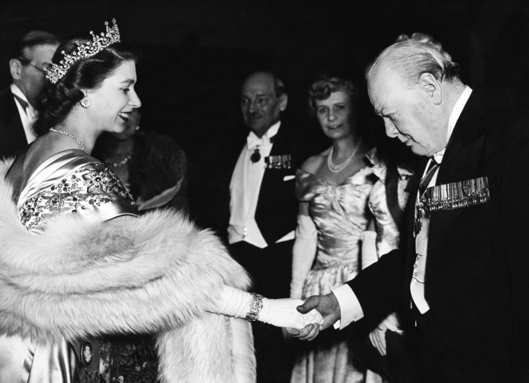 II. Erzsébet és miniszterelnöke, Sir Winston Churchill
