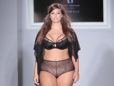 Ilyen az, amikor egy plus size modell kiteszi, amije van
